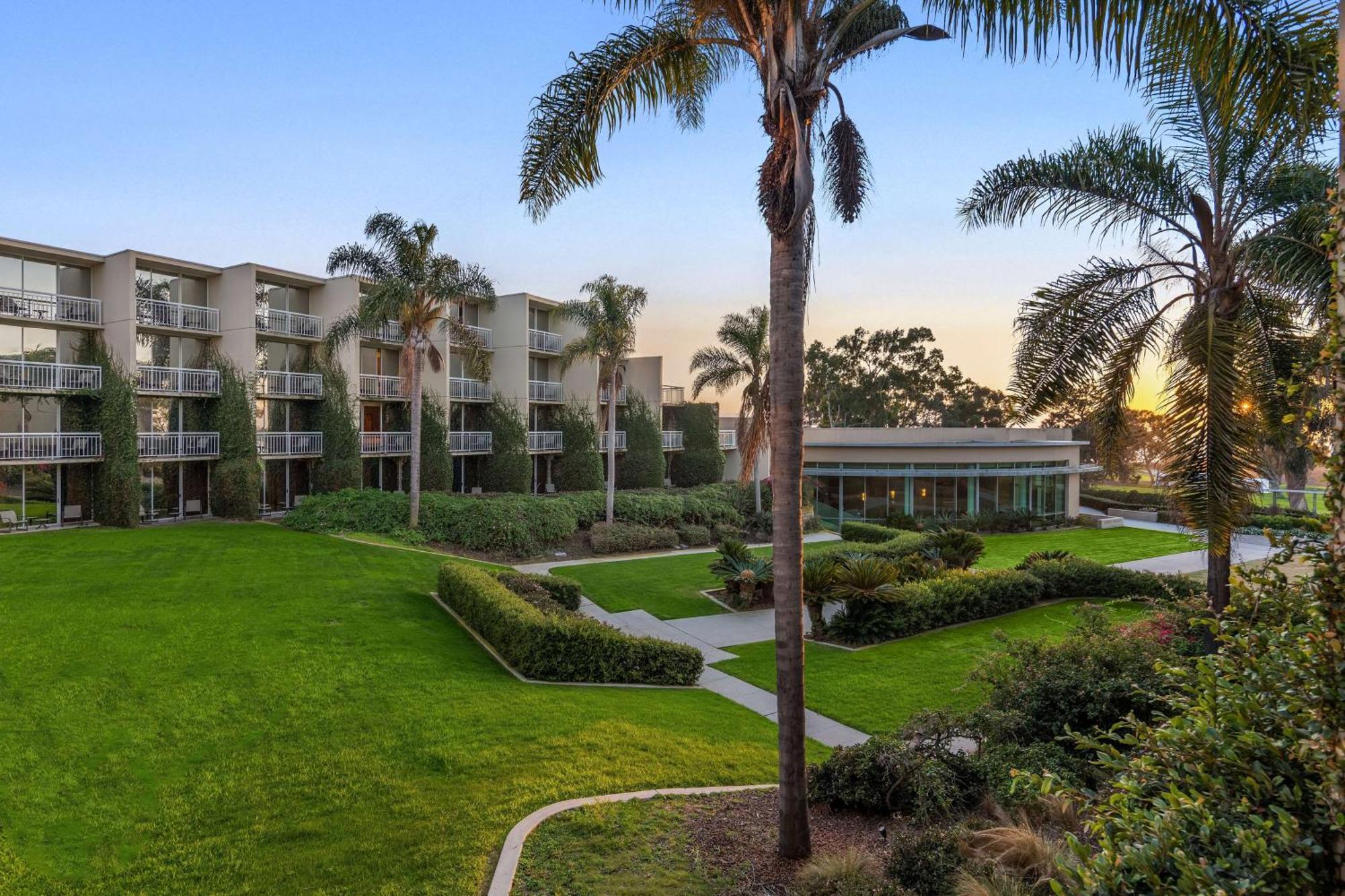 Hilton La Jolla Torrey Pines Hotel San Diego Exterior photo